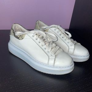 Women’s sneakers